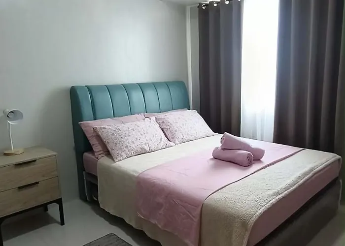 Cozy With Balcony In The Heart Of Apartment